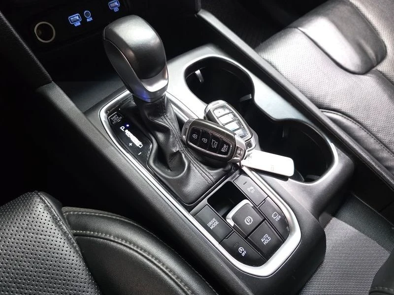 Hyundai Santa fe Diesel 2.0 2WD| 197к.с.| ВКЛ.ТЕХНОТЕСТ, снимка 9 - Автомобили и джипове - 55440932