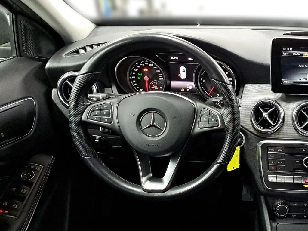 Mercedes-Benz GLA 4MATIC/170HP/NAVI/LED/AMBI/CAM/KLESS/436v - изображение 8