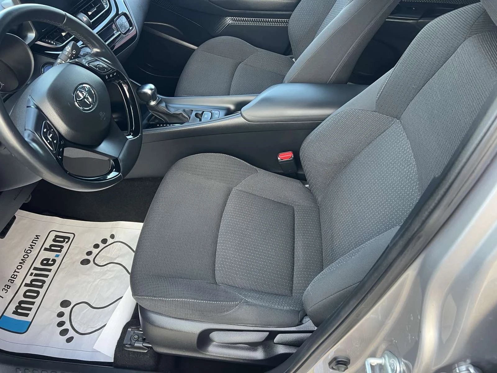Toyota C-HR   1.8 HYBRID - изображение 7
