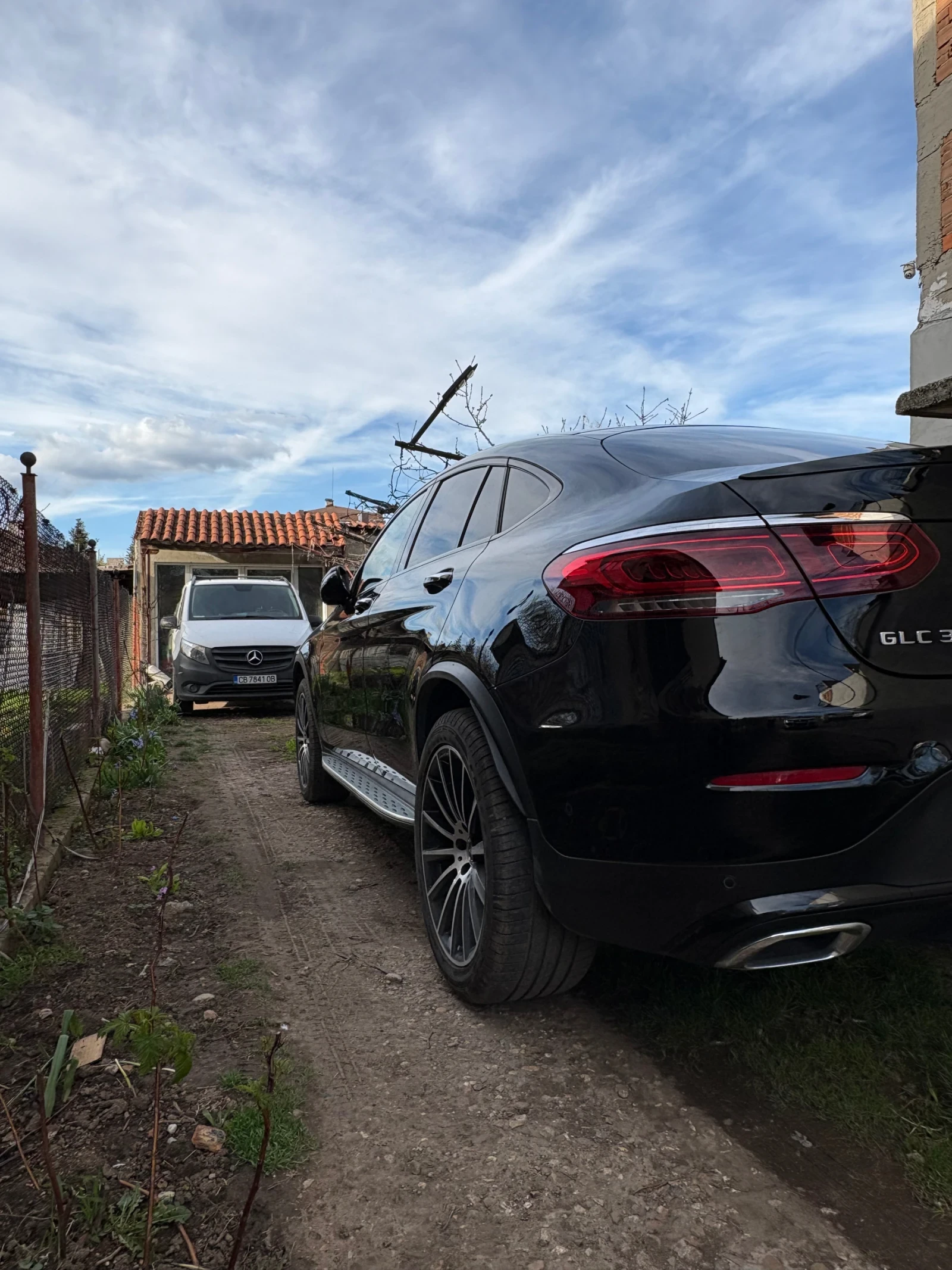 Mercedes-Benz GLC 300 Mercedes-Benz GLC 300 4MATIC Coupe, снимка 3 - Автомобили и джипове - 54139297