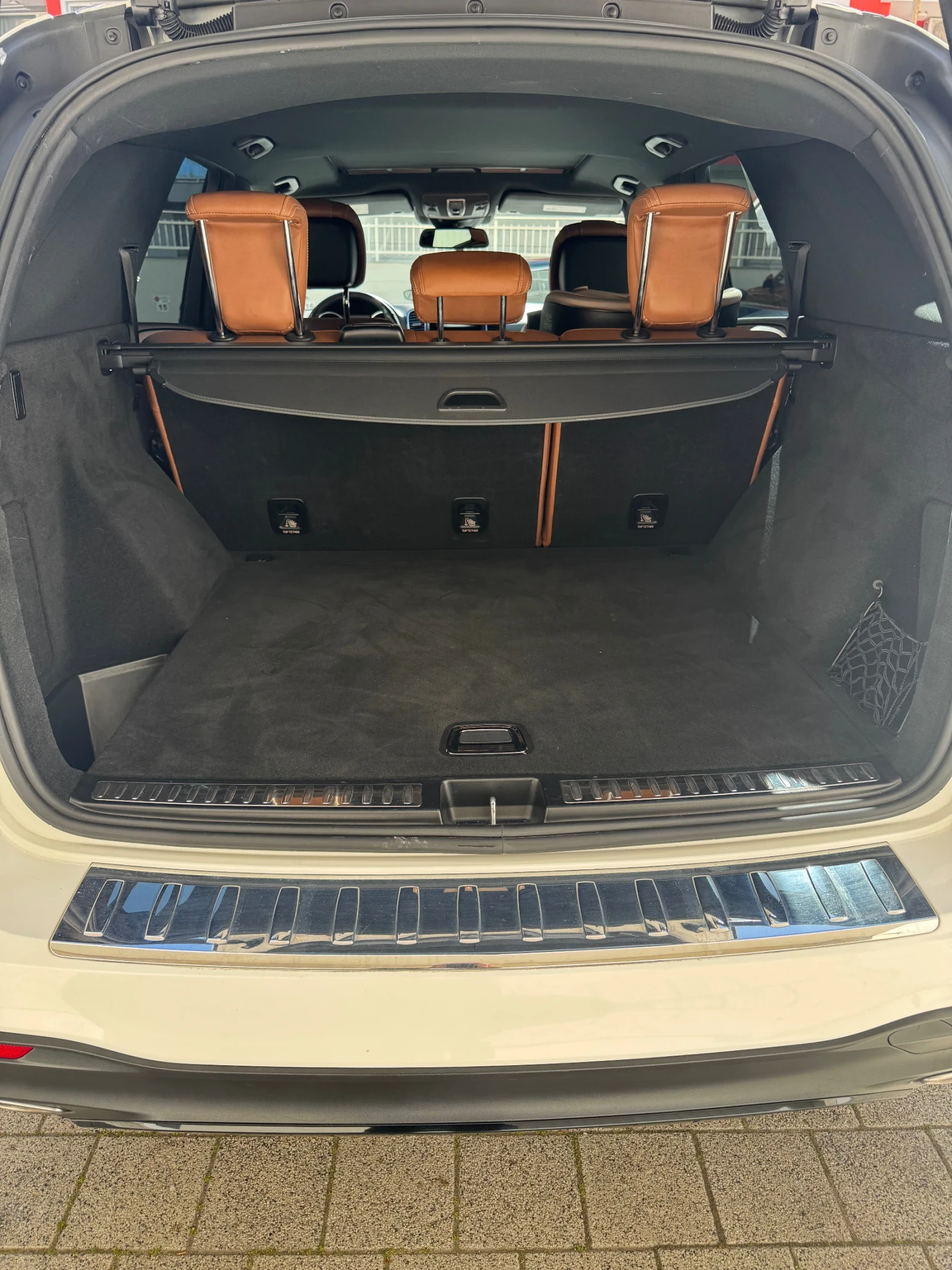 Mercedes-Benz GLE 350 MERCEDES GLE 350 AMG NIGHT PACKAGE 4MATIC, снимка 11 - Автомобили и джипове - 54139175