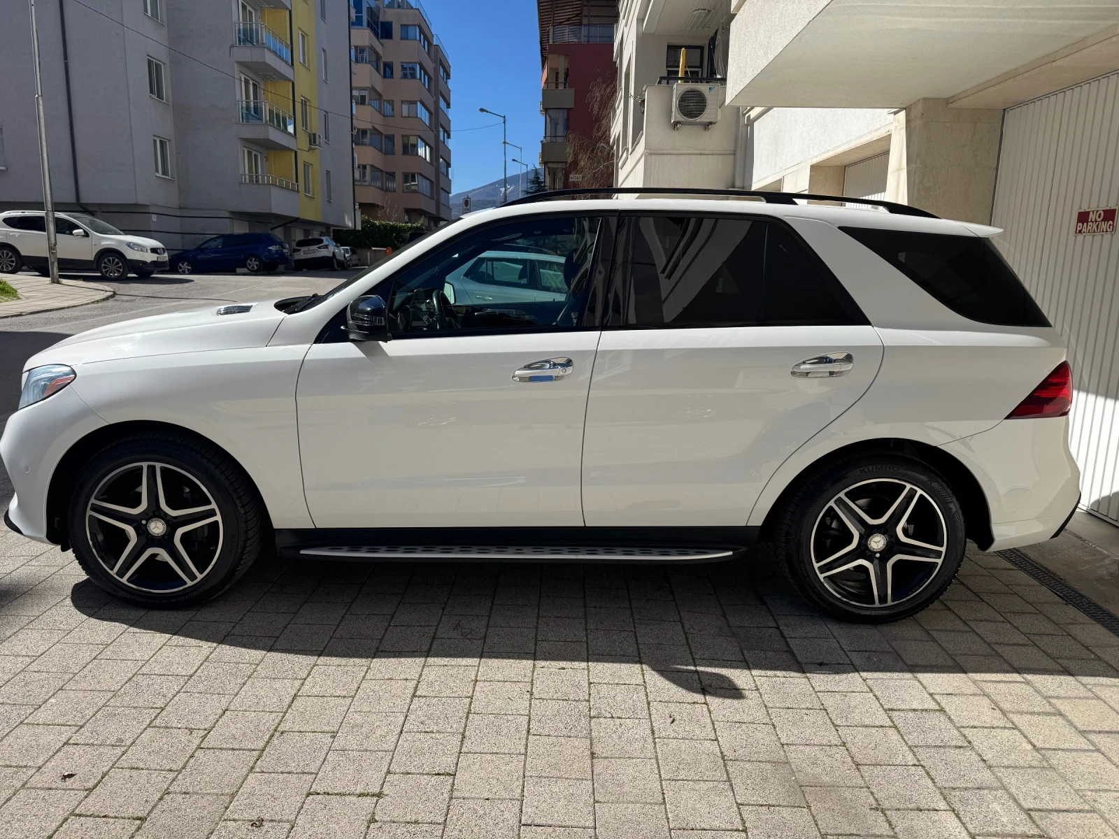 Mercedes-Benz GLE 350 MERCEDES GLE 350 AMG NIGHT PACKAGE 4MATIC, снимка 4 - Автомобили и джипове - 54139175