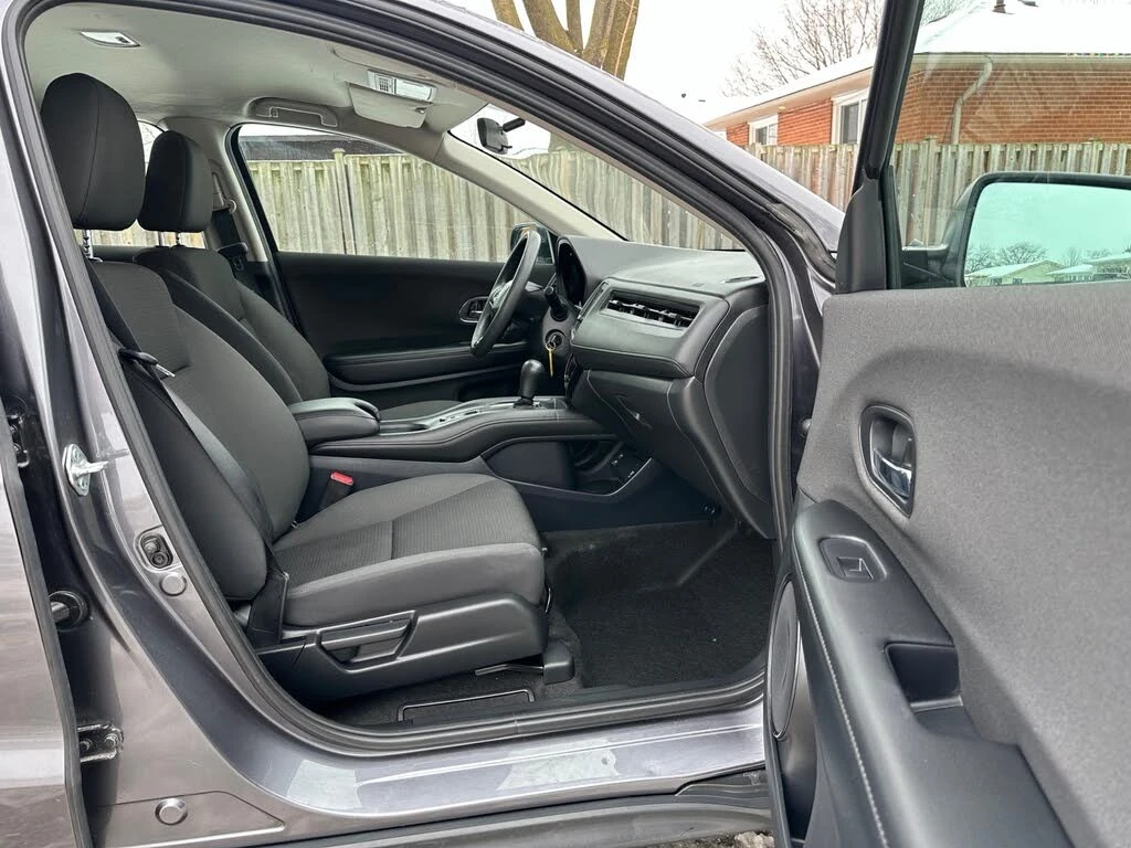 Honda Hr-v LX* AWD* АвтоКредит* (ЦЕНА ДО БГ), снимка 10 - Автомобили и джипове - 54139113