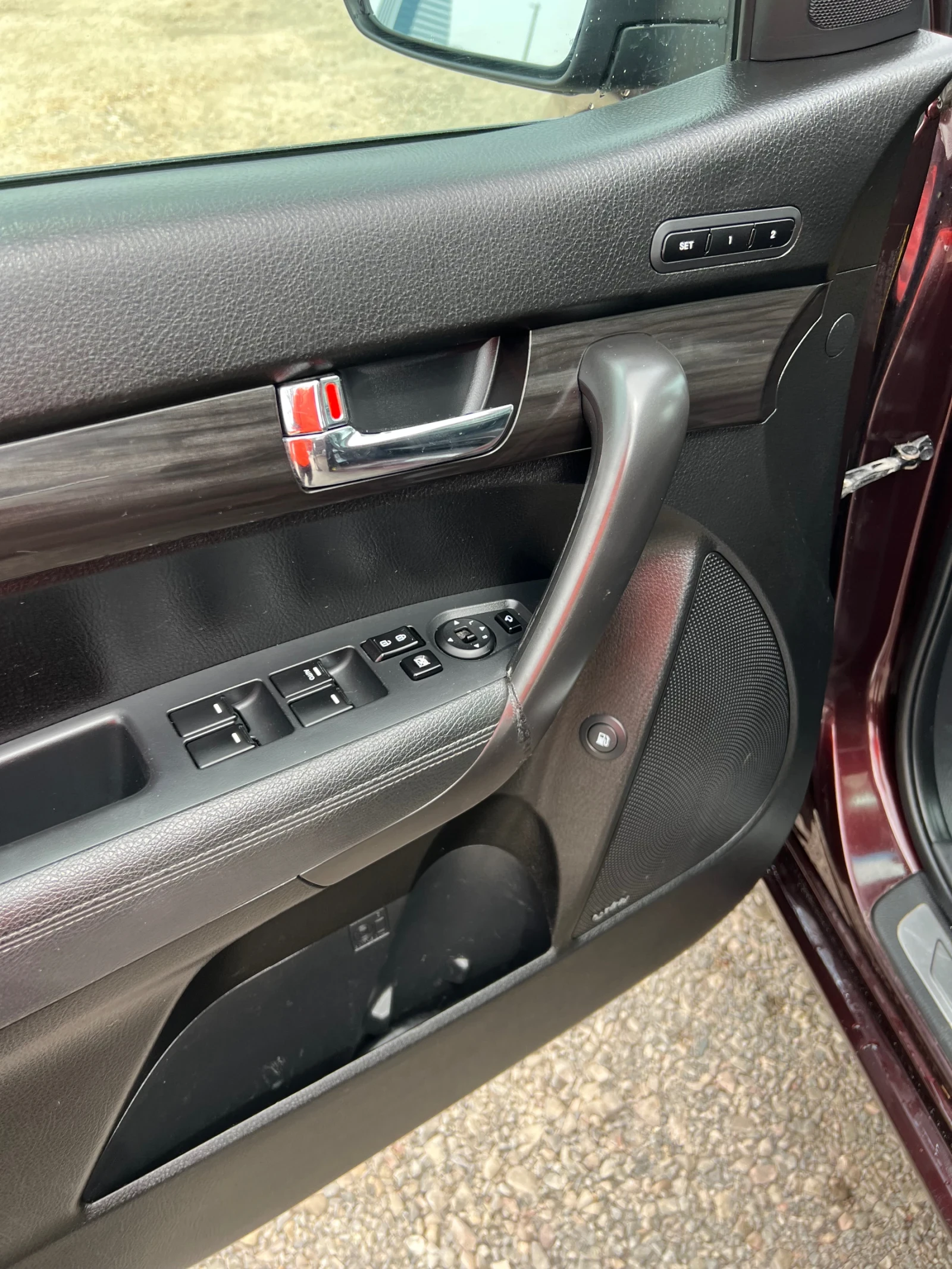 Kia Sorento 3.5 ax-v6 4x4, 7 места, става на газ , снимка 13 - Автомобили и джипове - 54205112