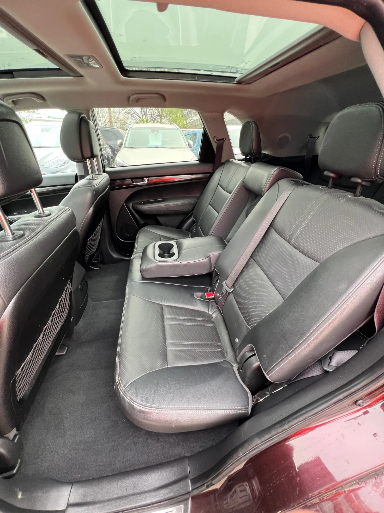 Kia Sorento 3.5 ax-v6 4x4, 7 места, става на газ , снимка 7 - Автомобили и джипове - 54205112