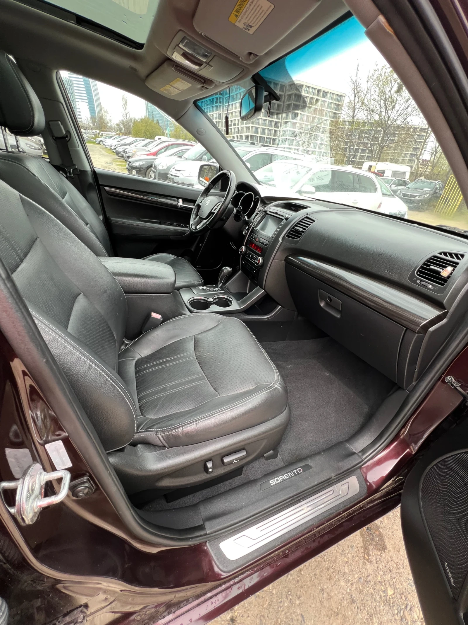 Kia Sorento 3.5 ax-v6 4x4, 7 места, става на газ , снимка 10 - Автомобили и джипове - 54205112