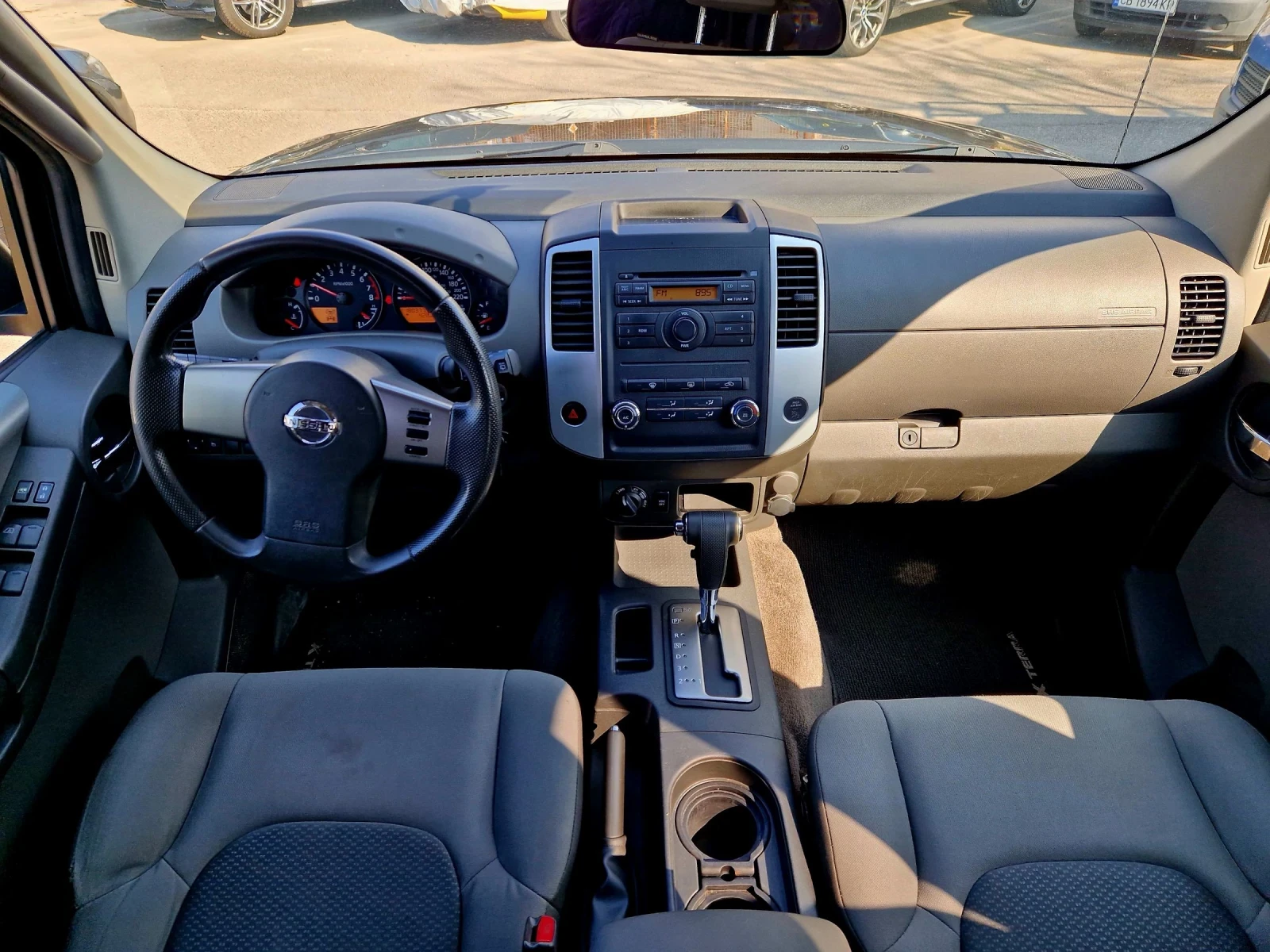 Nissan Pathfinder 4.0 бензин, снимка 10 - Автомобили и джипове - 54749685