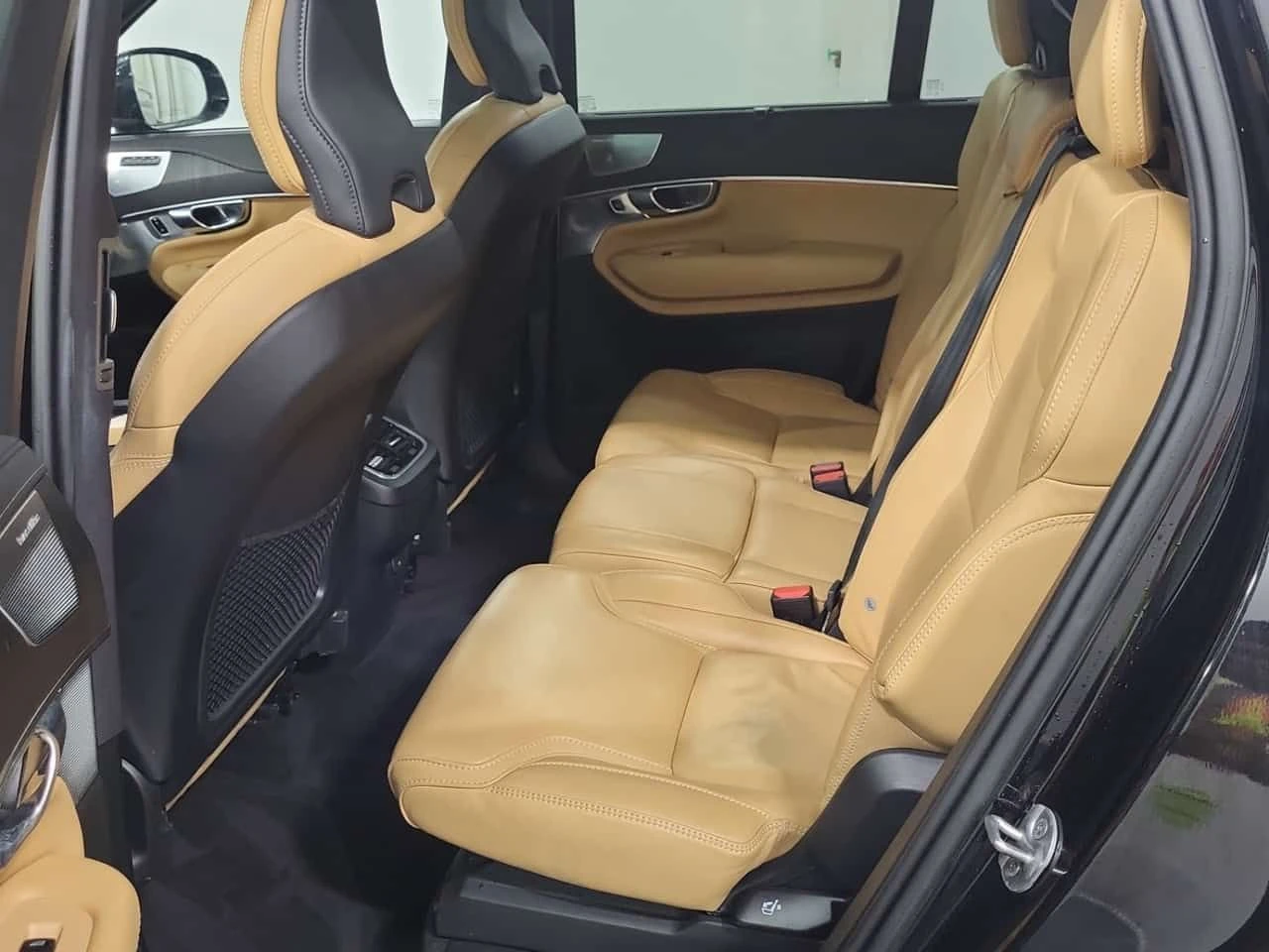 Volvo Xc90 ULTIMATE BRIGHT THEME  CARFAX, снимка 12 - Автомобили и джипове - 54940751