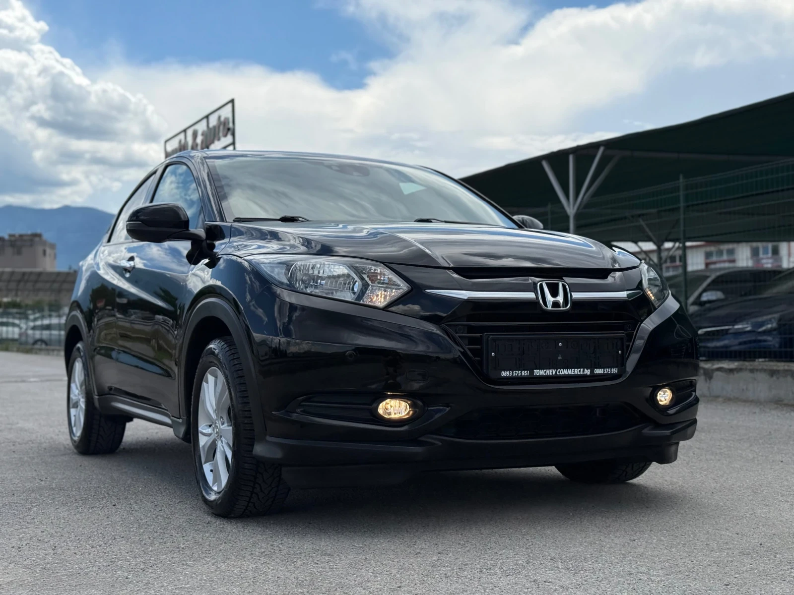 Honda Hr-v 1.5i-150.000km-КАТО ЧИСТО НОВА-НАВИГАЦИЯ-ПАРКТРОНИ
