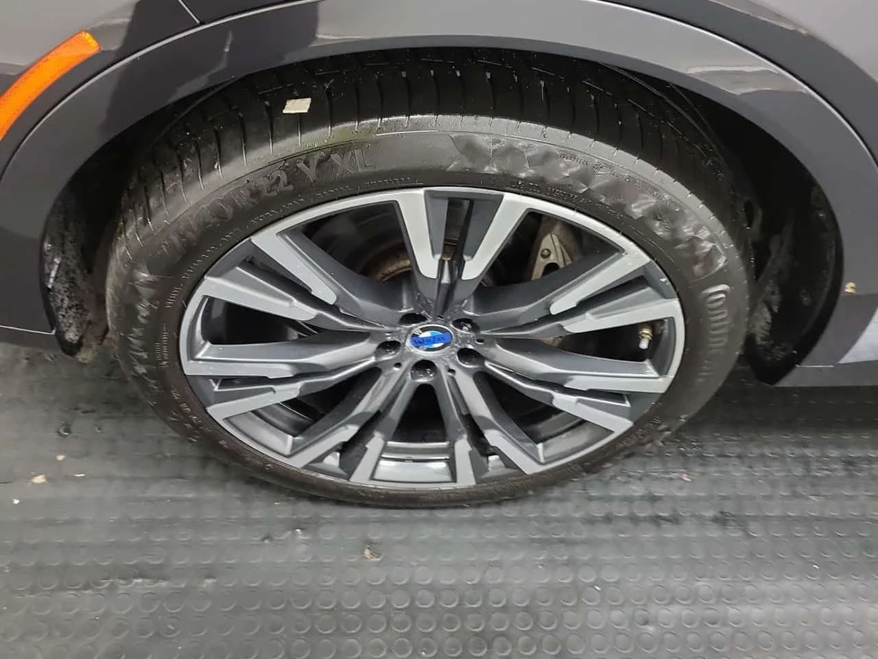BMW X7 * XDRIVE40I * 7 МЕСТЕН * 360 * 2 КЛЮЧА * H/K , снимка 7 - Автомобили и джипове - 54964026