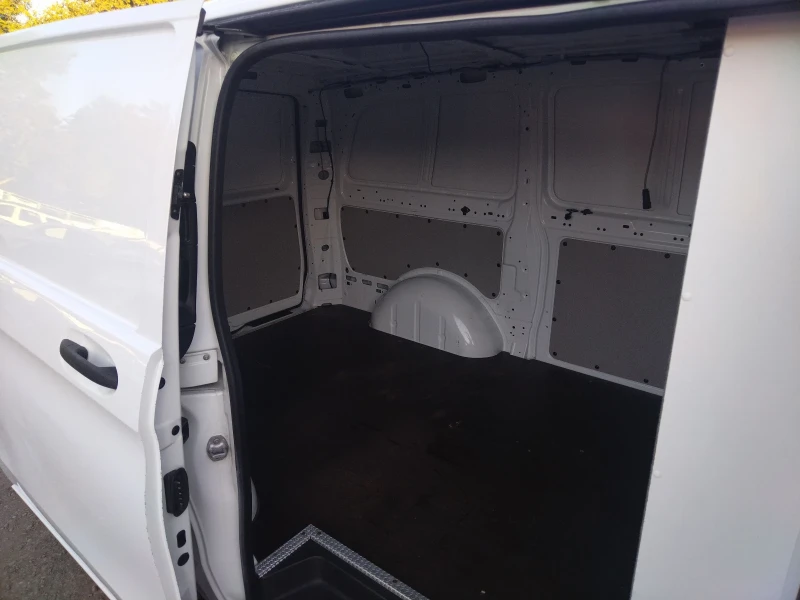 Mercedes-Benz Vito 111CDI, 6скорости, климатик, инкасо. , снимка 10 - Бусове и автобуси - 51775554