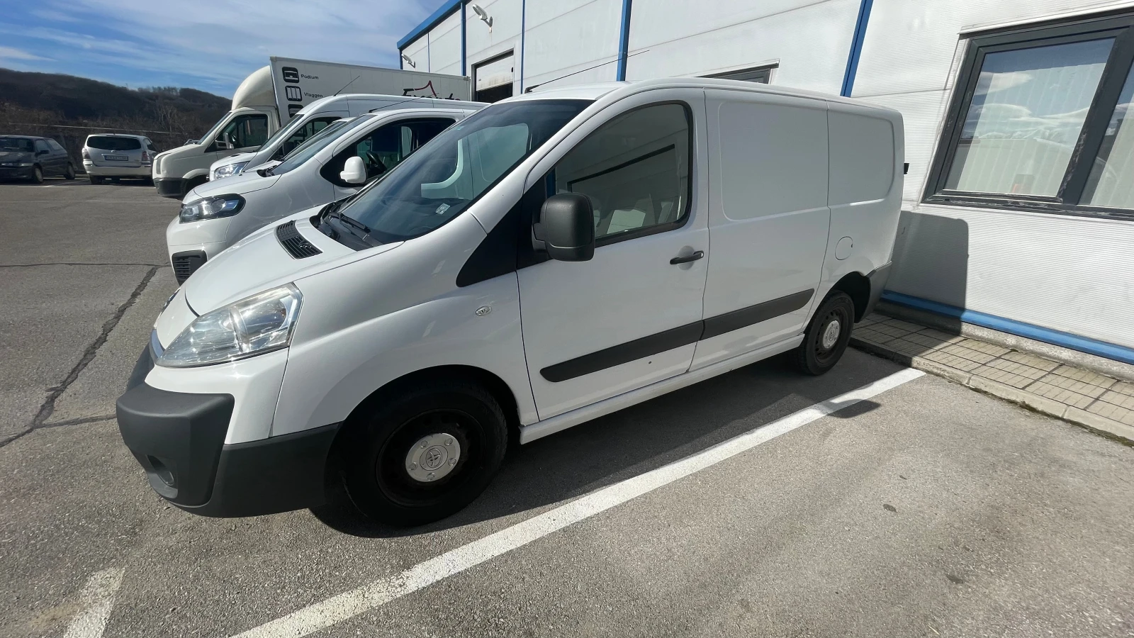 Toyota Proace 1.6D, снимка 2 - Бусове и автобуси - 54217278