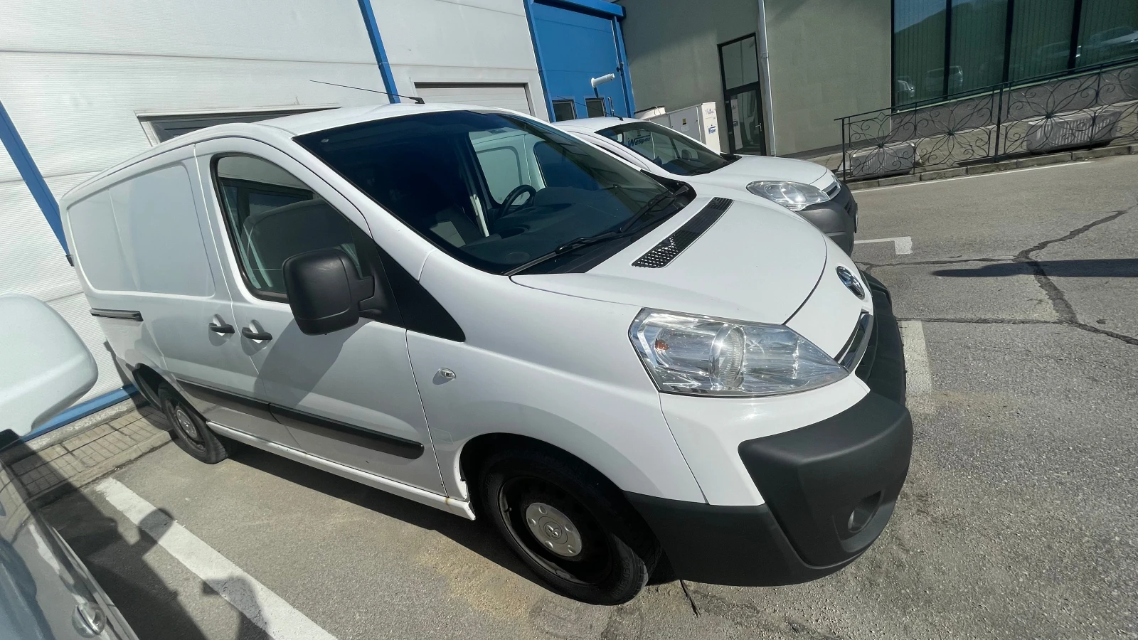Toyota Proace 1.6D, снимка 4 - Бусове и автобуси - 54217278