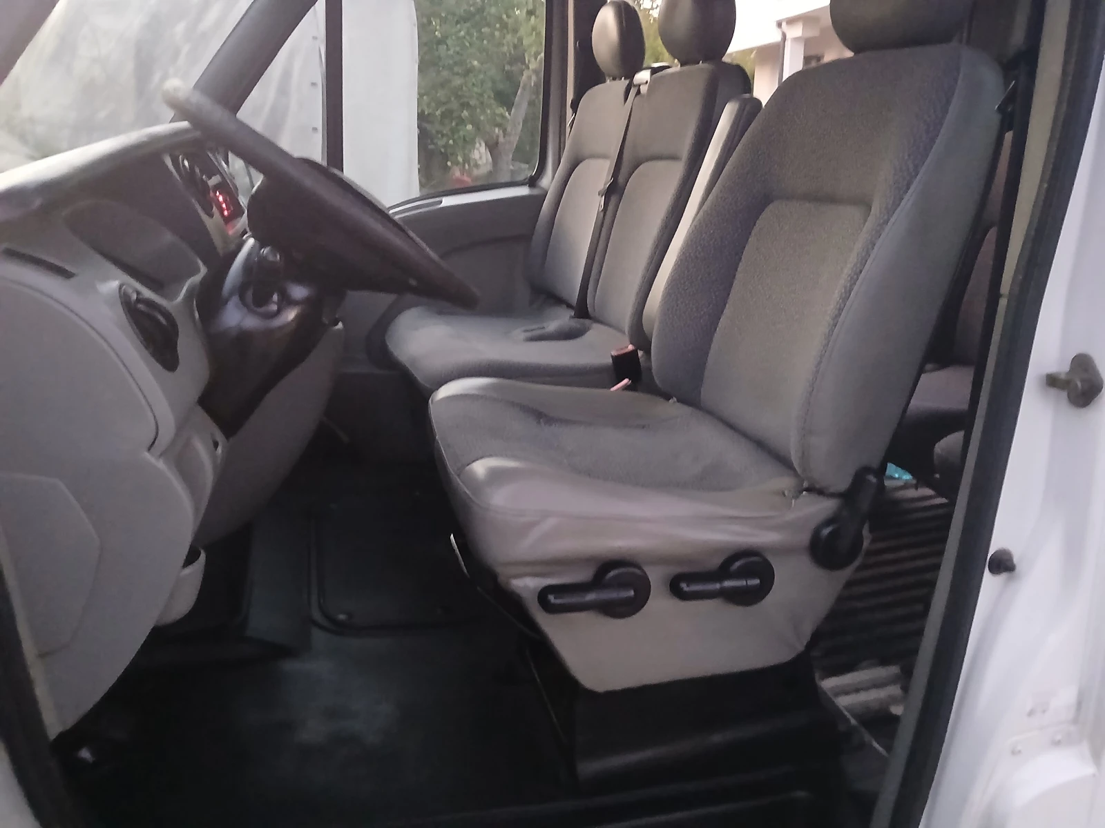 Opel Movano 2.5tdci-klimatik, снимка 5 - Бусове и автобуси - 55585475
