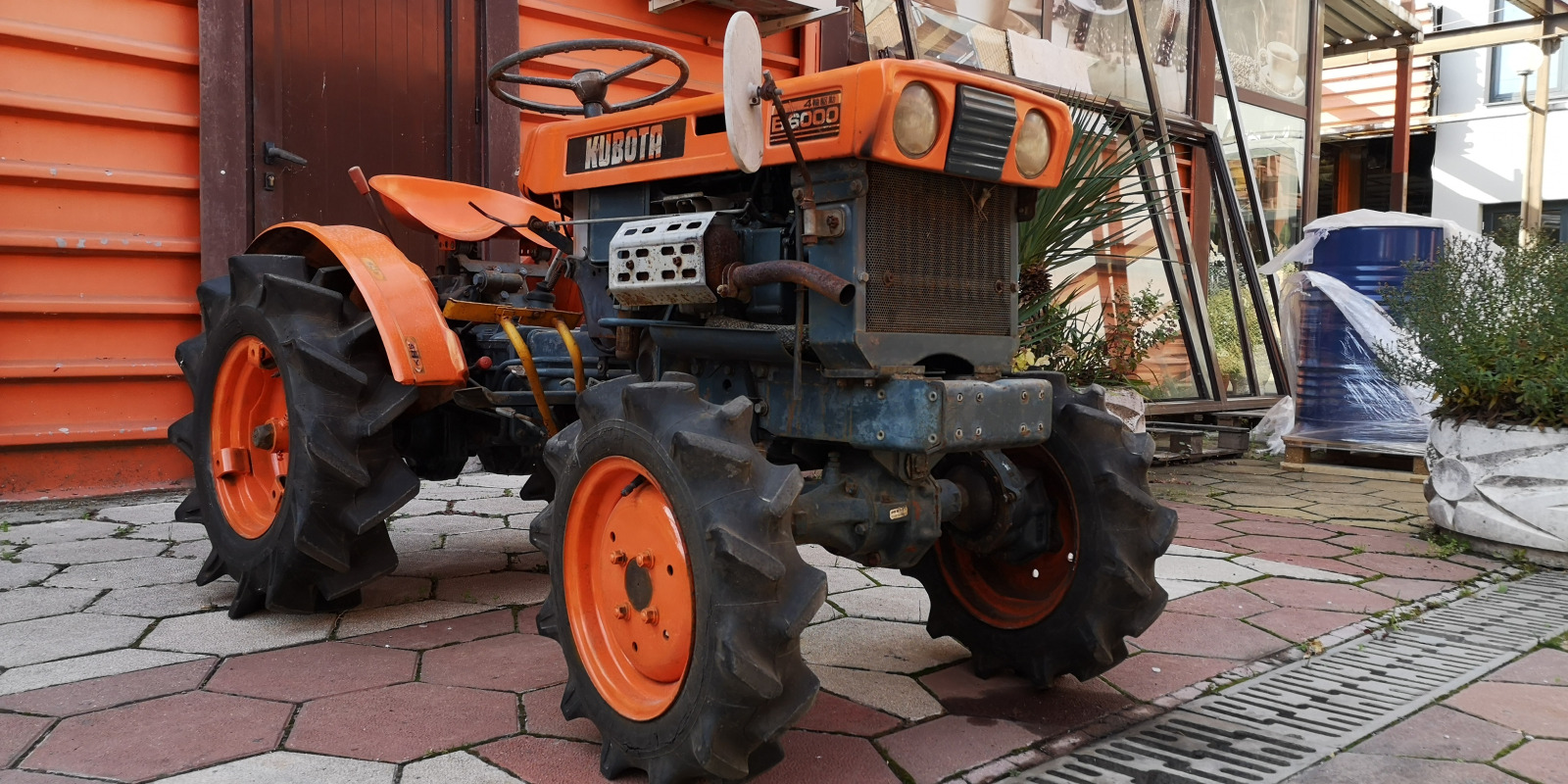 Трактор Kubota B6000 4x4 - изображение 1