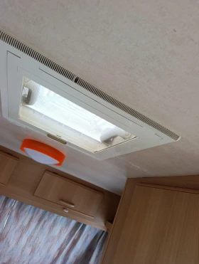 Каравана Adria 320 форселт+ тента, снимка 14