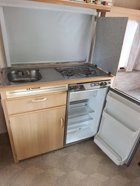 Каравана Adria 320 + тента, снимка 11