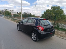 Peugeot 208 Автоматик, снимка 4