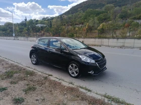 Peugeot 208 Автоматик, снимка 1