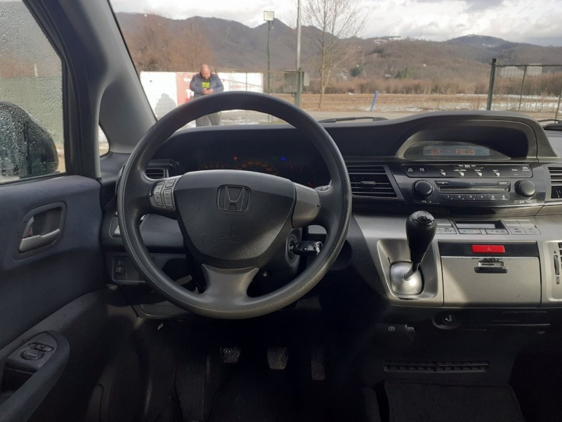 Honda Fr-v 1.7i 5+ 1 klimatronik , снимка 15 - Автомобили и джипове - 43973052