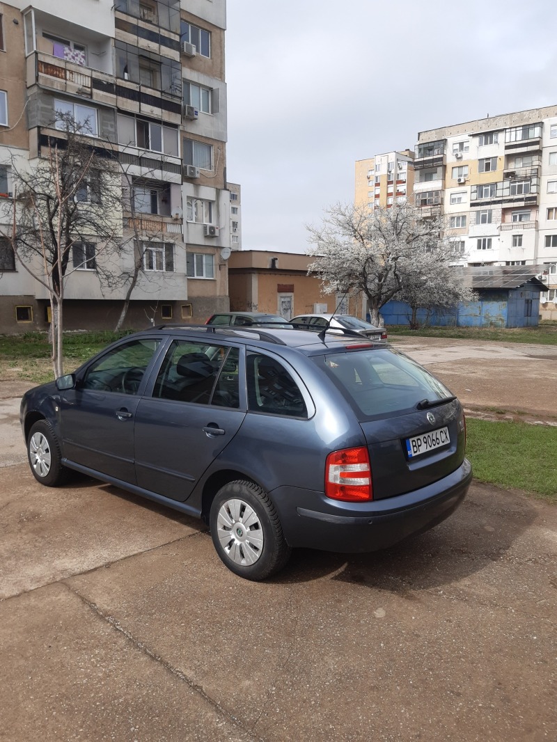 Skoda Fabia, снимка 5 - Автомобили и джипове - 45675532