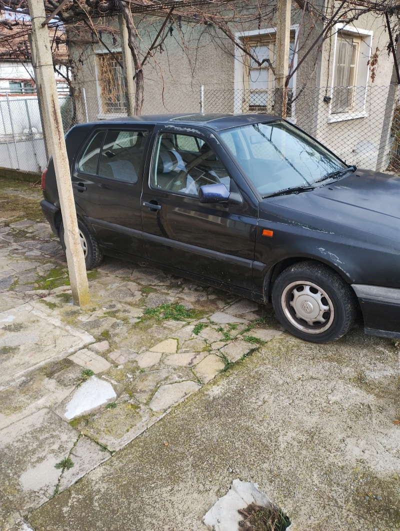 VW Golf, снимка 3 - Автомобили и джипове - 48452761