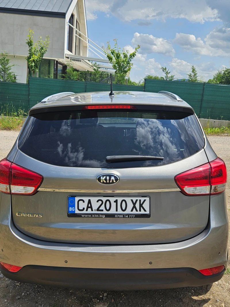 Kia Carens, снимка 4 - Автомобили и джипове - 51852565