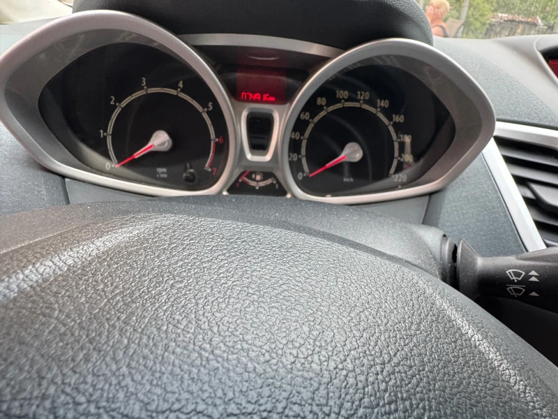 Ford Fiesta, снимка 7 - Автомобили и джипове - 52449912