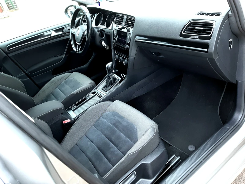 VW Golf 1.4TGI-АВТОМАТИК ! ! ! , снимка 9 - Автомобили и джипове - 51433236