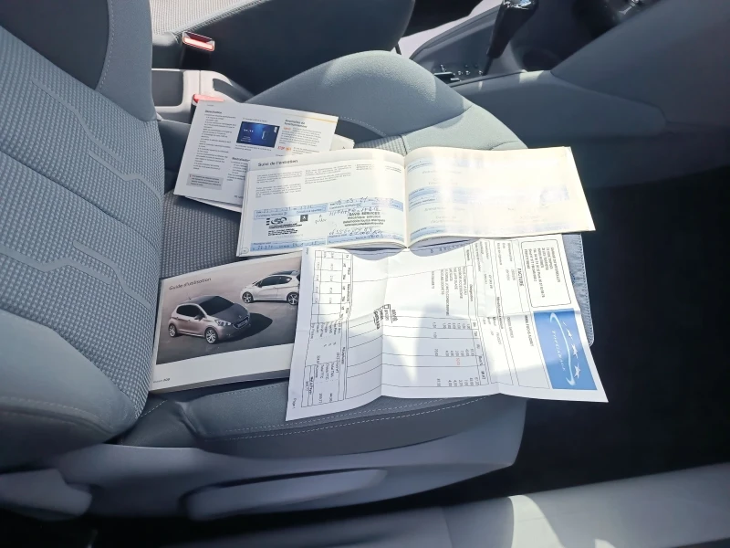 Peugeot 208 Автоматик, снимка 7 - Автомобили и джипове - 51857806