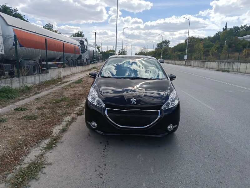 Peugeot 208 Автоматик, снимка 2 - Автомобили и джипове - 51857806