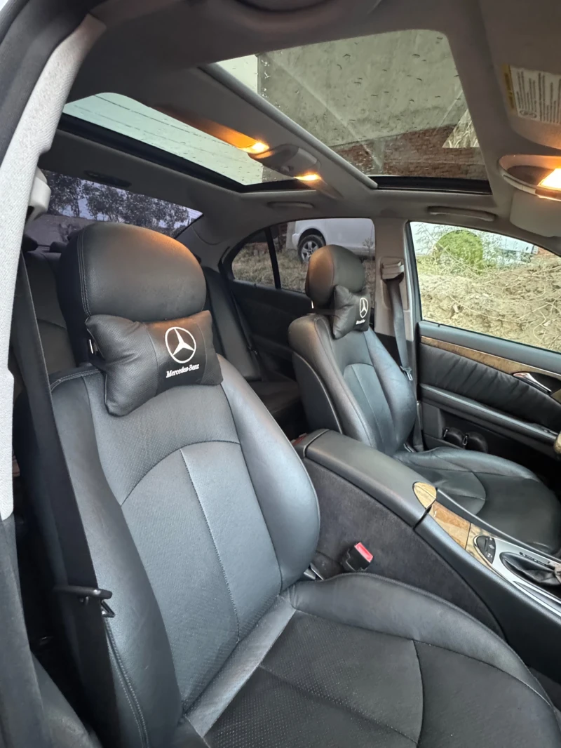 Mercedes-Benz E 320, снимка 7 - Автомобили и джипове - 52594337
