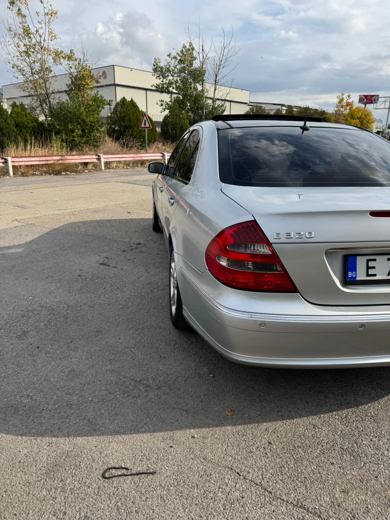 Mercedes-Benz E 320, снимка 2 - Автомобили и джипове - 52594337