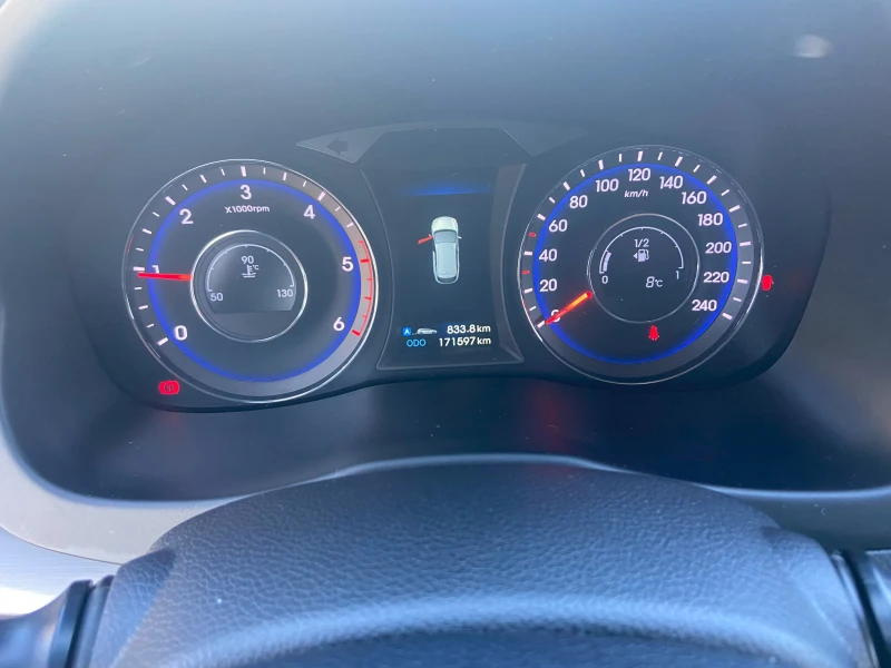 Hyundai I40 1.7crdi-Изключително запазен!, снимка 9 - Автомобили и джипове - 52736621