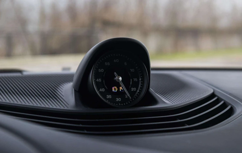 Porsche Taycan Turbo Sport Chrono, снимка 10 - Автомобили и джипове - 52985932