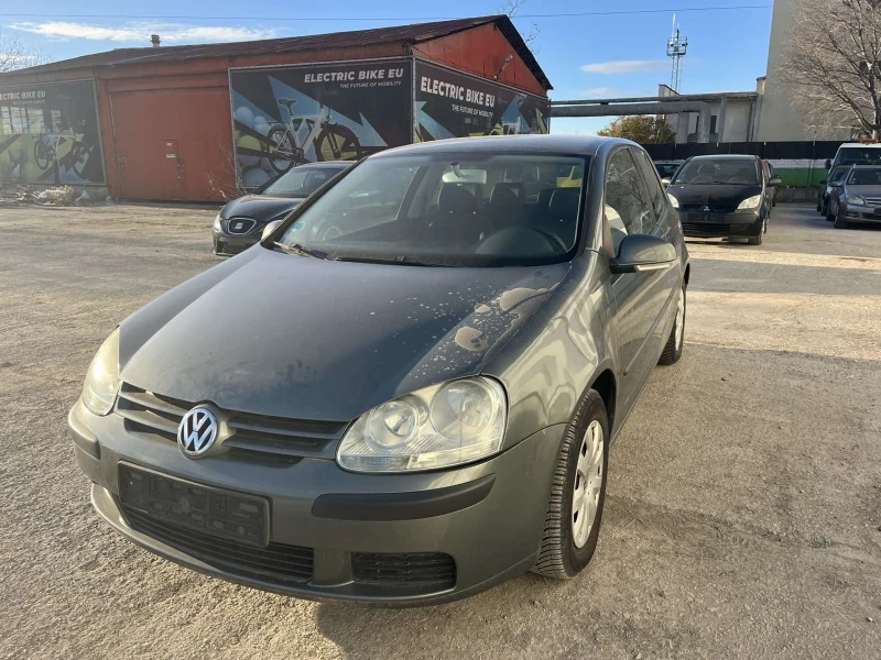 VW Golf 1.6, снимка 2 - Автомобили и джипове - 53169215