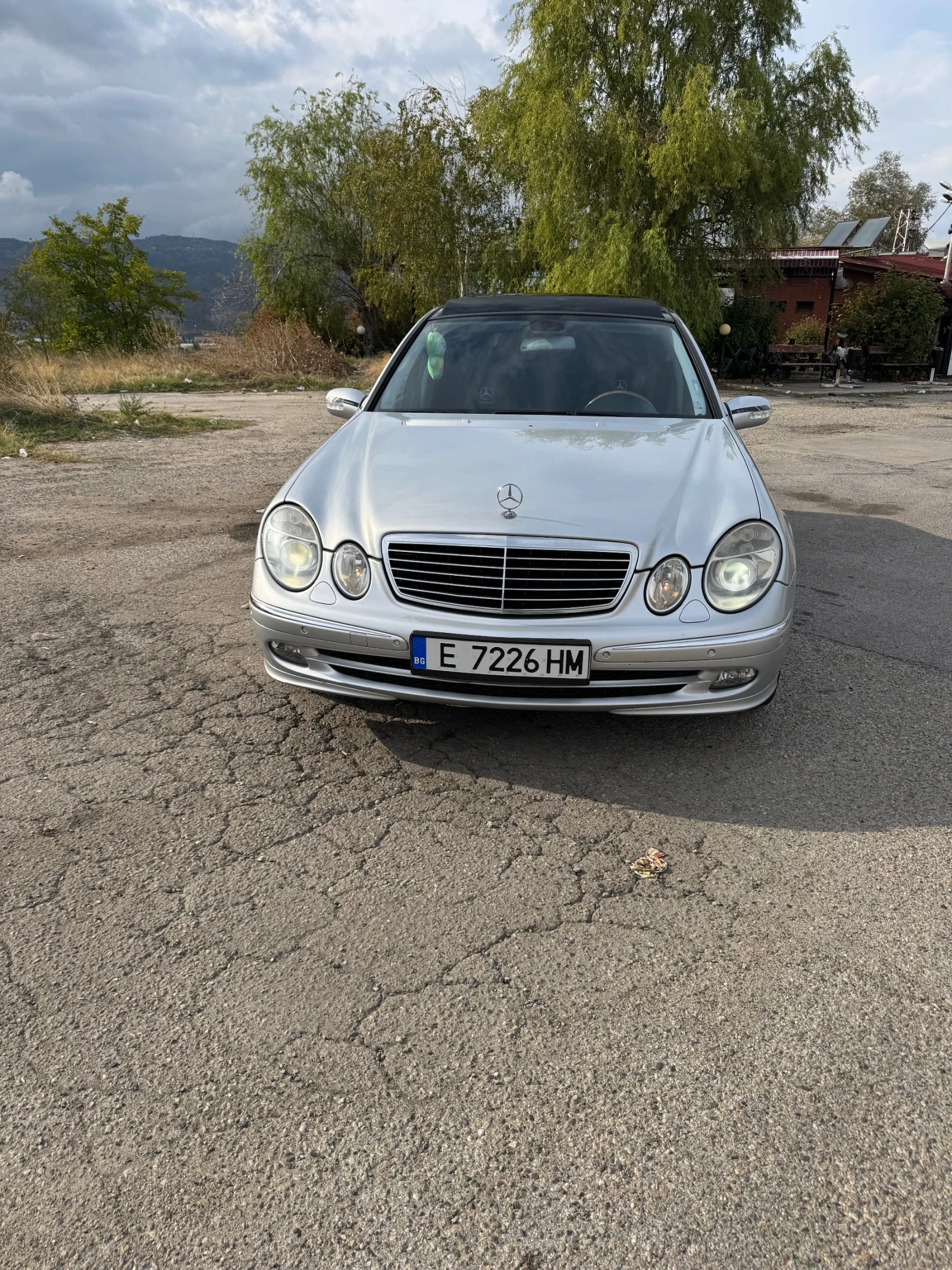 Mercedes-Benz E 320, снимка 1