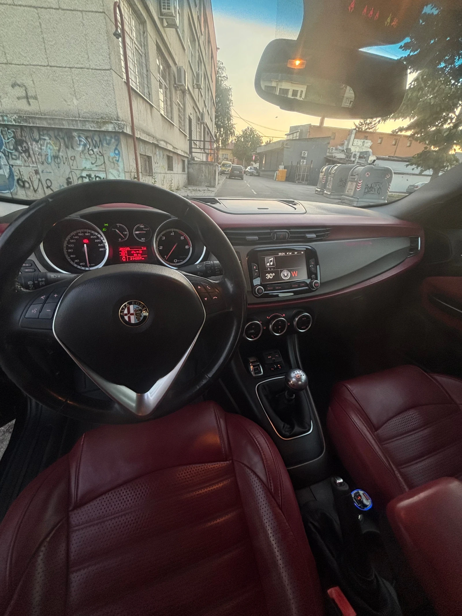 Alfa Romeo Giulietta | Mobile.bg   12