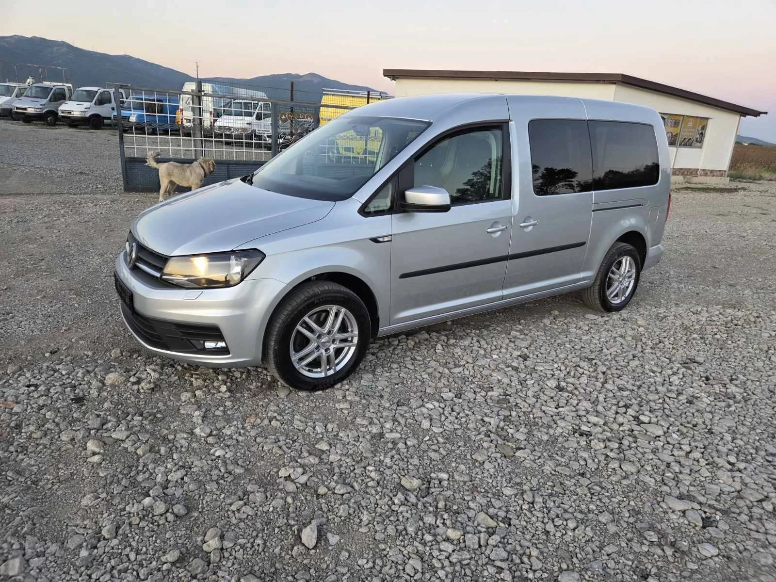 VW Caddy 2.0 150к.с - изображение 6