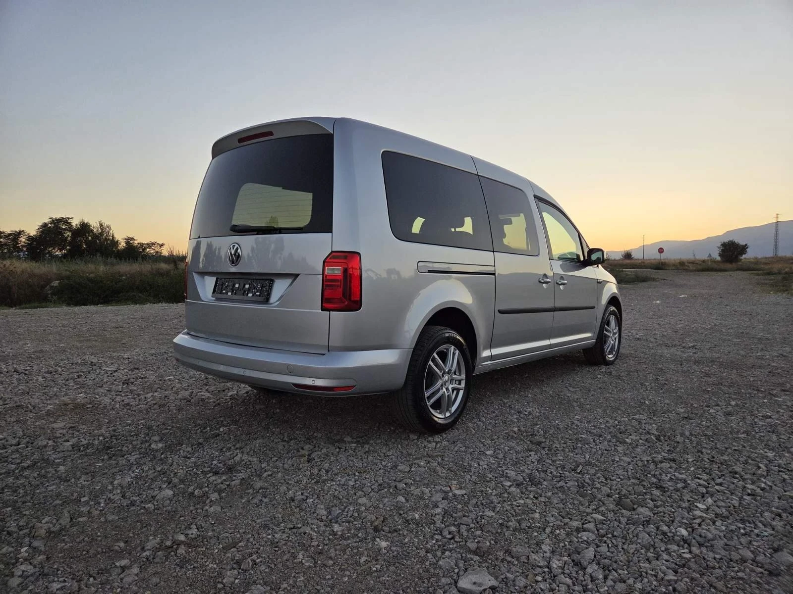 VW Caddy 2.0 150к.с - изображение 4