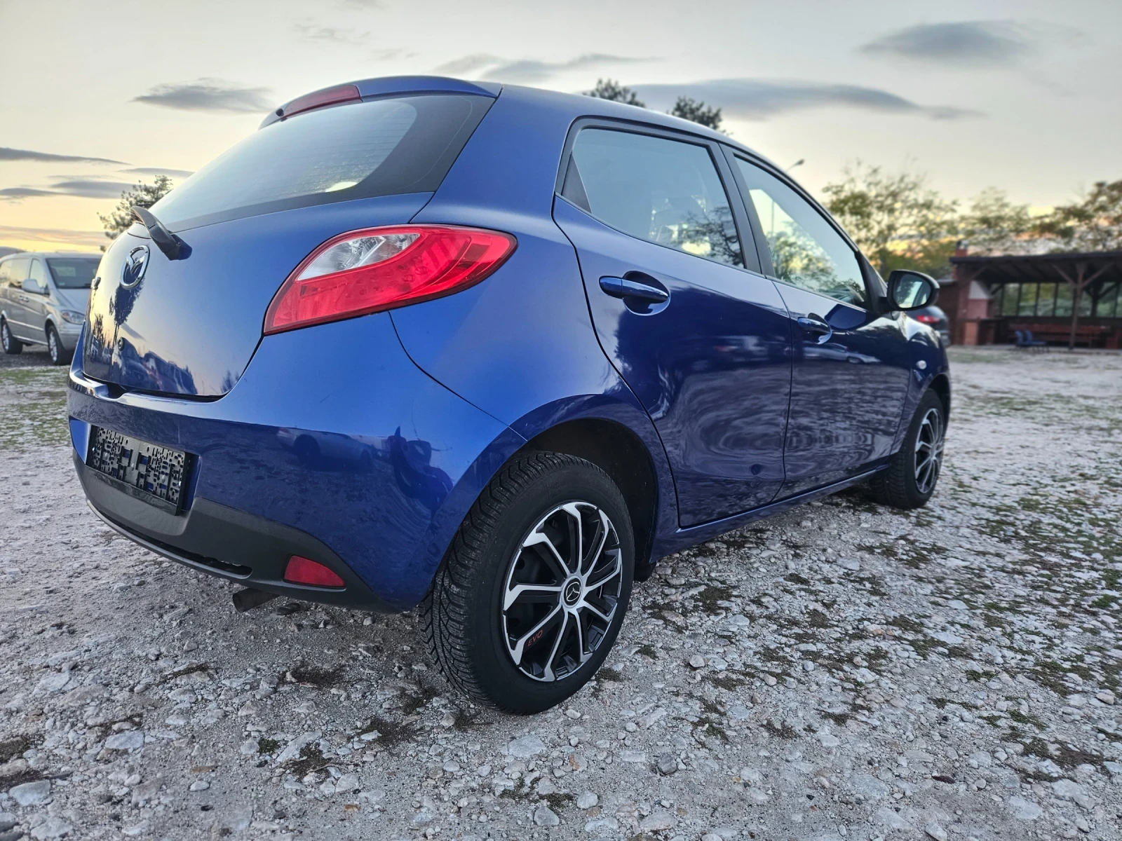 Mazda 2 1.3/SPORT/FULL-ЕКСТРИ  - изображение 3