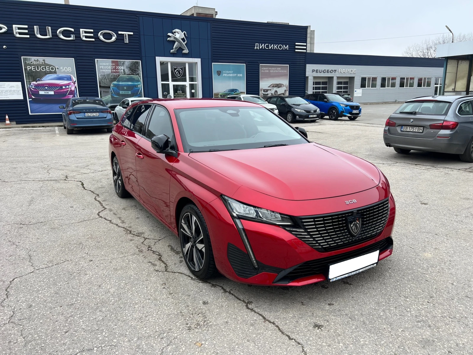 Peugeot 308 SW Allure 1.5 BlueHDi 130 EAT8 - изображение 4