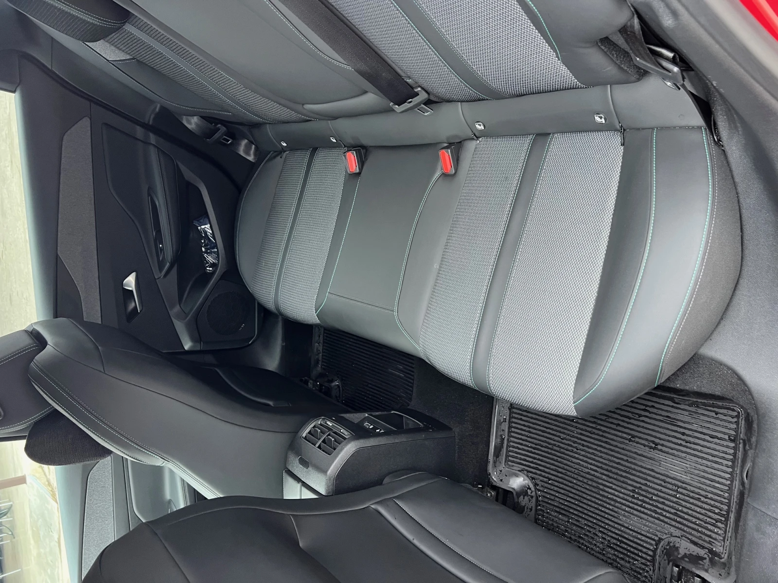 Peugeot 308 SW Allure 1.5 BlueHDi 130 EAT8 - изображение 8