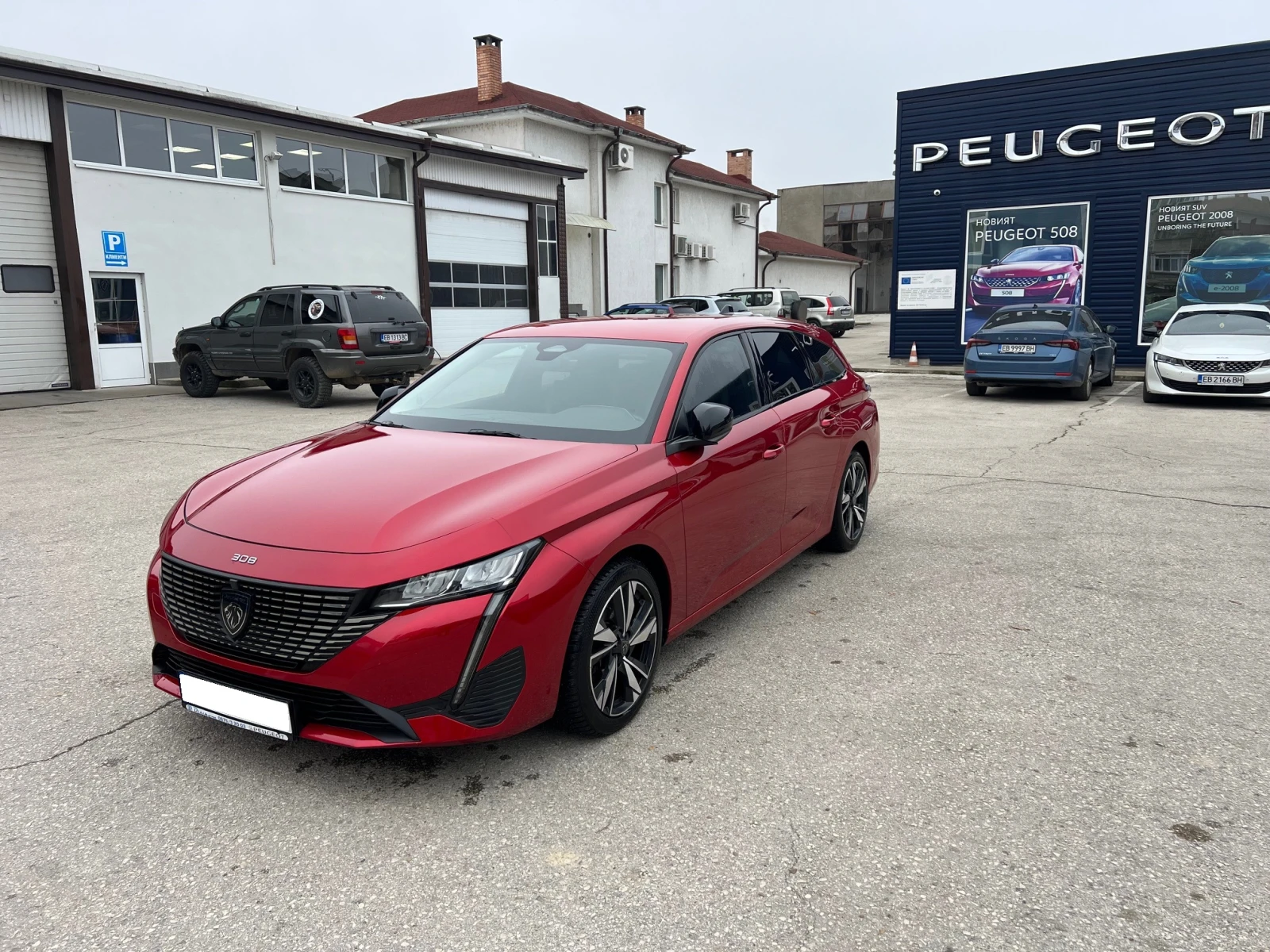 Peugeot 308 SW Allure 1.5 BlueHDi 130 EAT8 - изображение 3