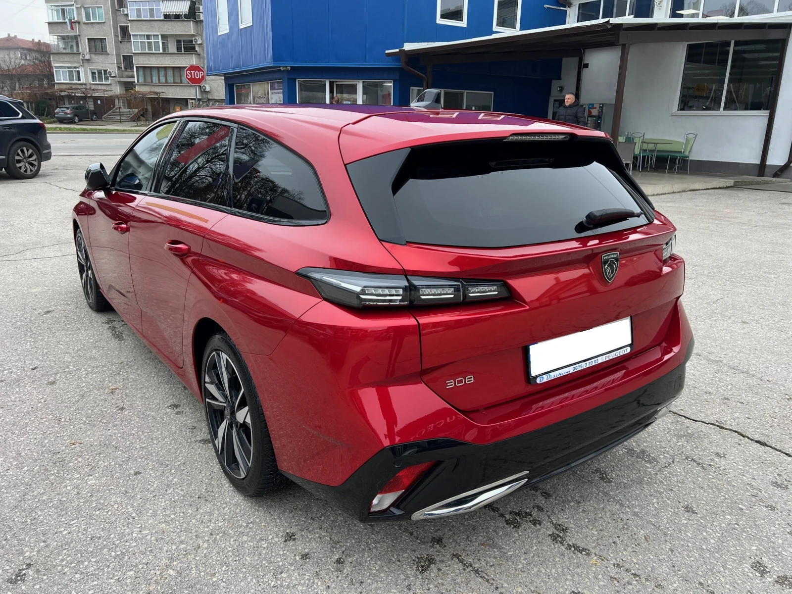 Peugeot 308 SW Allure 1.5 BlueHDi 130 EAT8 - изображение 6