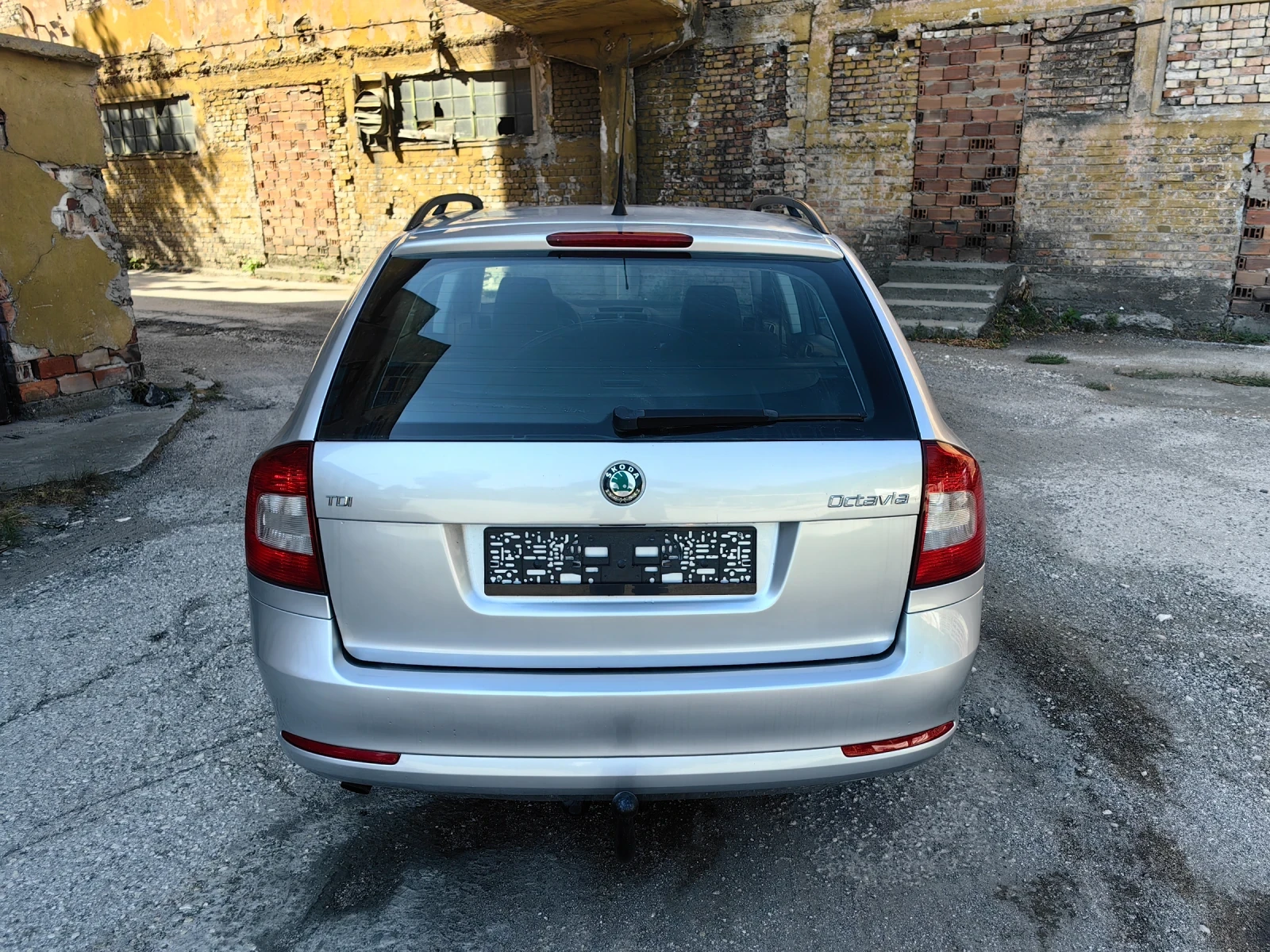 Skoda Octavia 1.6tdi 105 ps, Евро 5, Facelift, Комби, Отлична , снимка 5 - Автомобили и джипове - 52664989