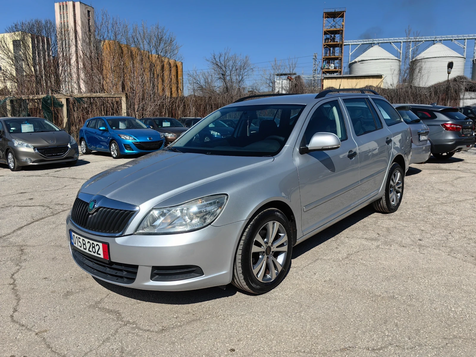 Skoda Octavia 1.6tdi 105 ps, Евро 5, Facelift, Комби, Отлична , снимка 2 - Автомобили и джипове - 52664989