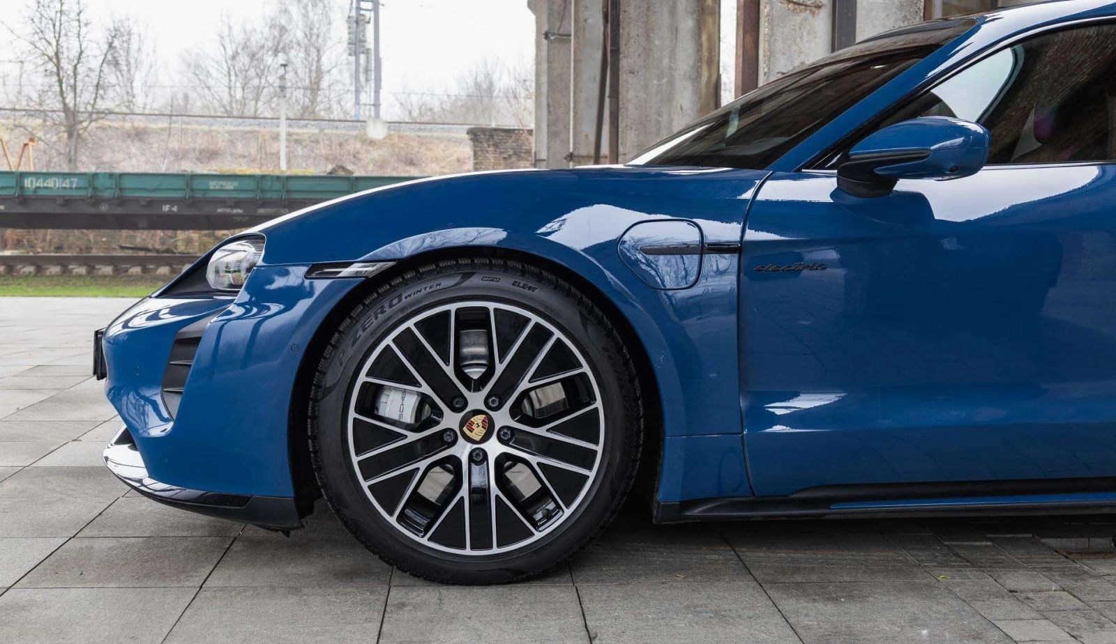 Porsche Taycan Turbo Sport Chrono - изображение 3