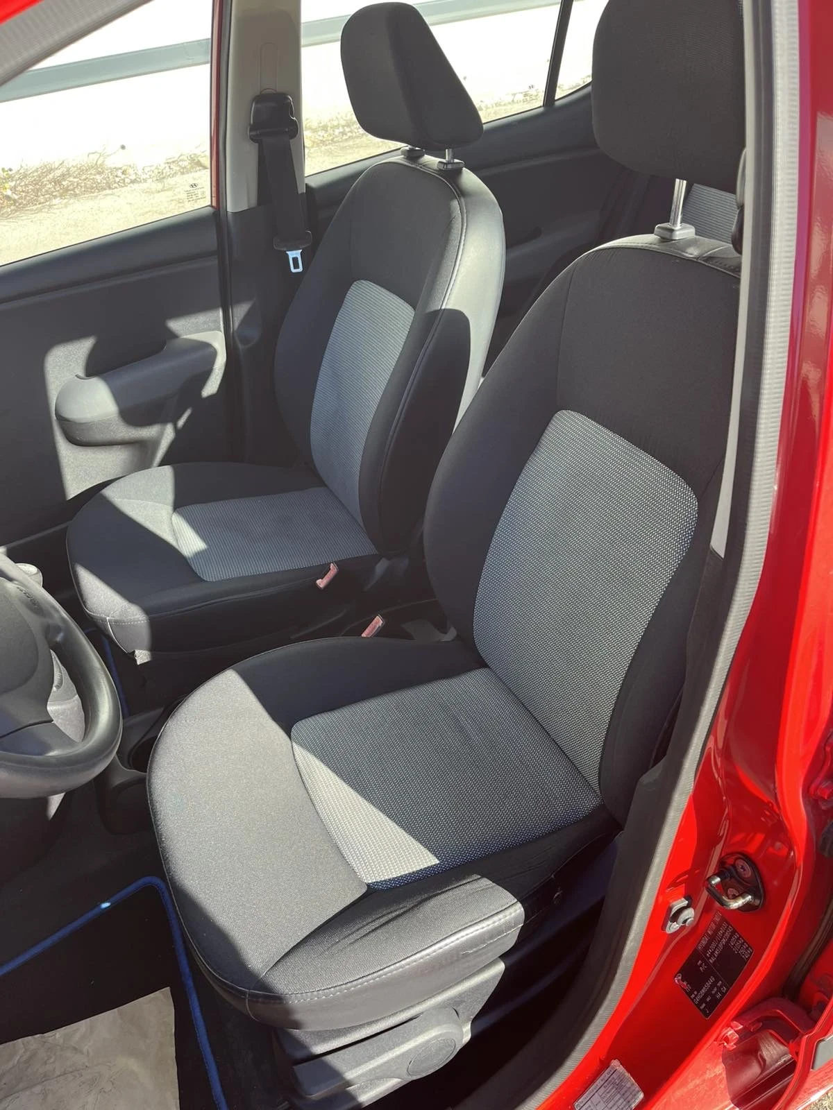 Hyundai I10 1.1, снимка 4 - Автомобили и джипове - 53169215