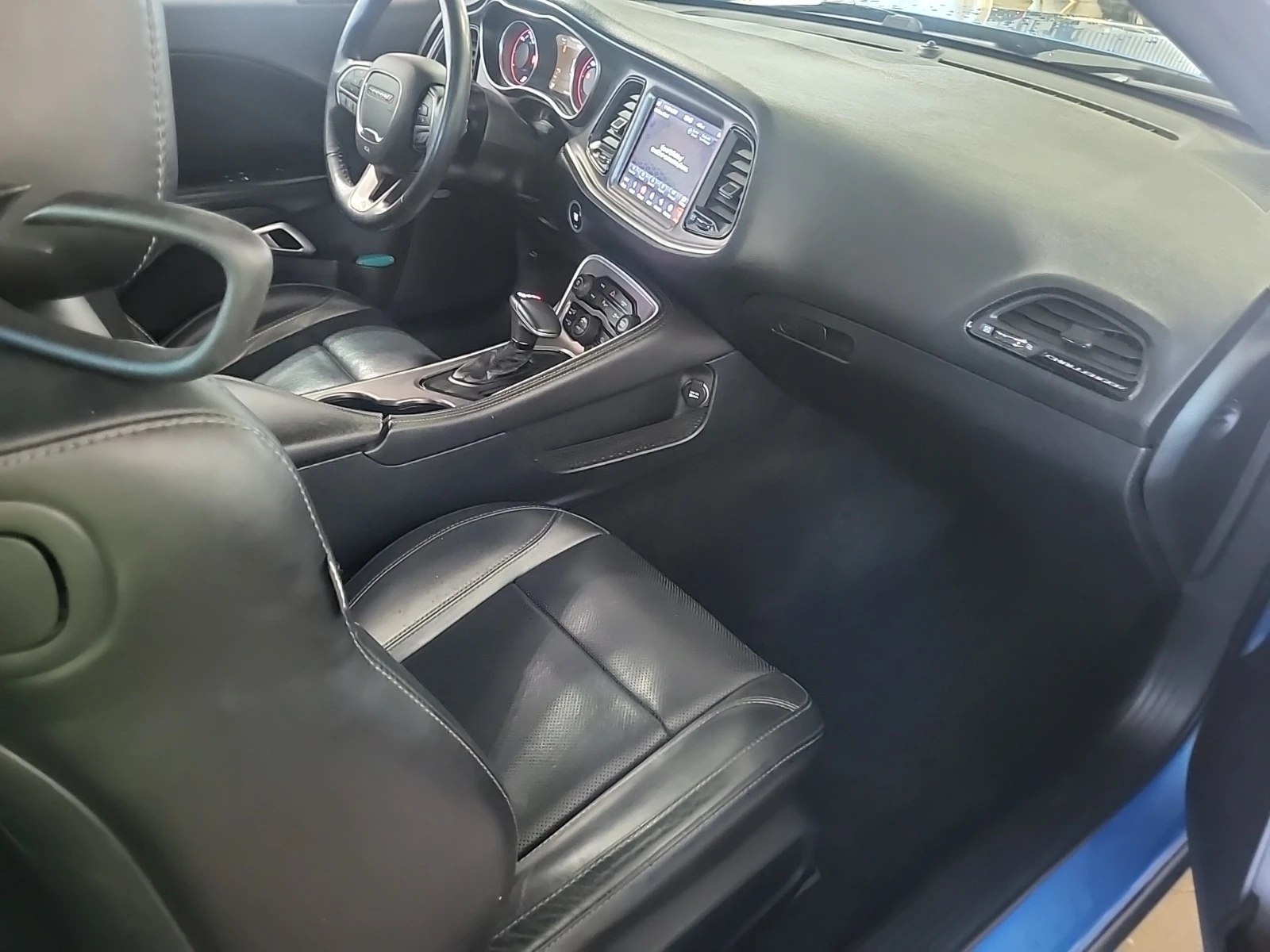 Dodge Challenger SXT * * CARFAX * * ���� ������ * *  | Mobile.bg � ����������� 12